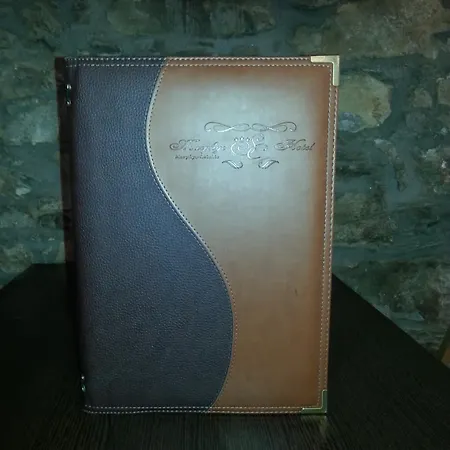 墨菲酒店 酒店 Tinahely